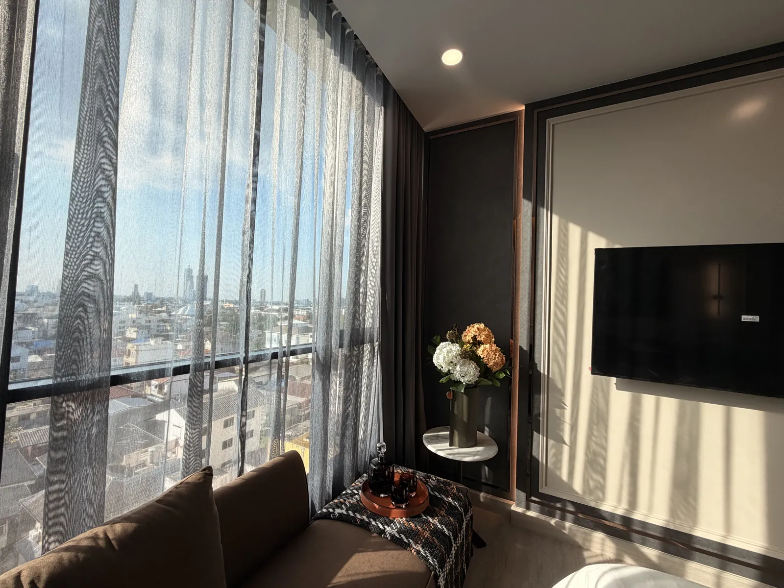 1 Bedroom show unit