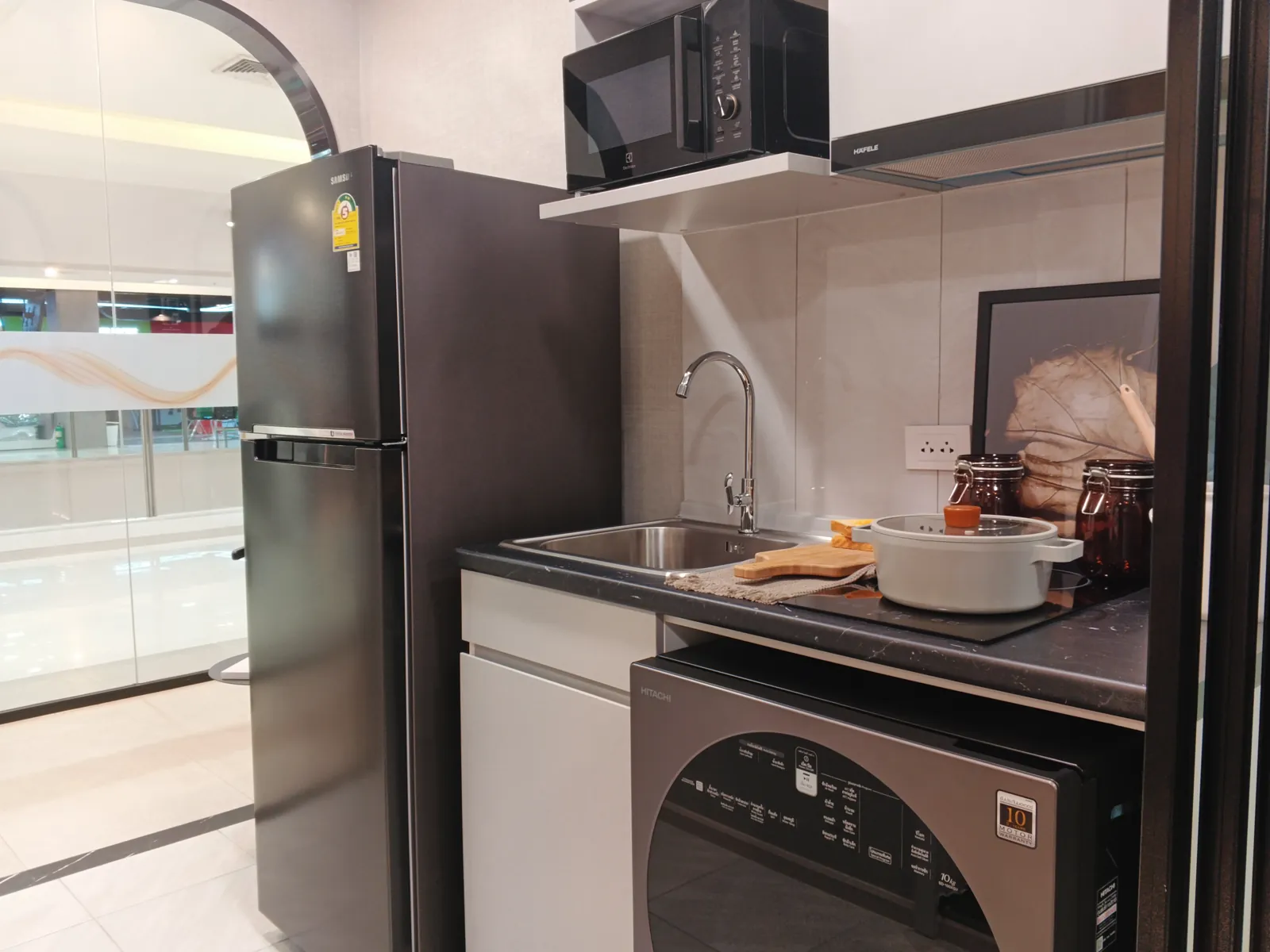 1 Bedroom show unit