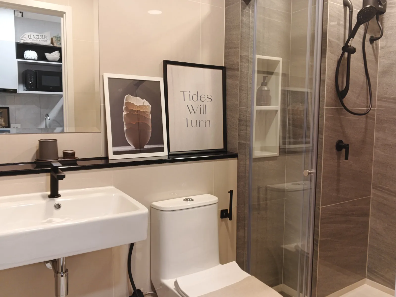1 Bedroom show unit