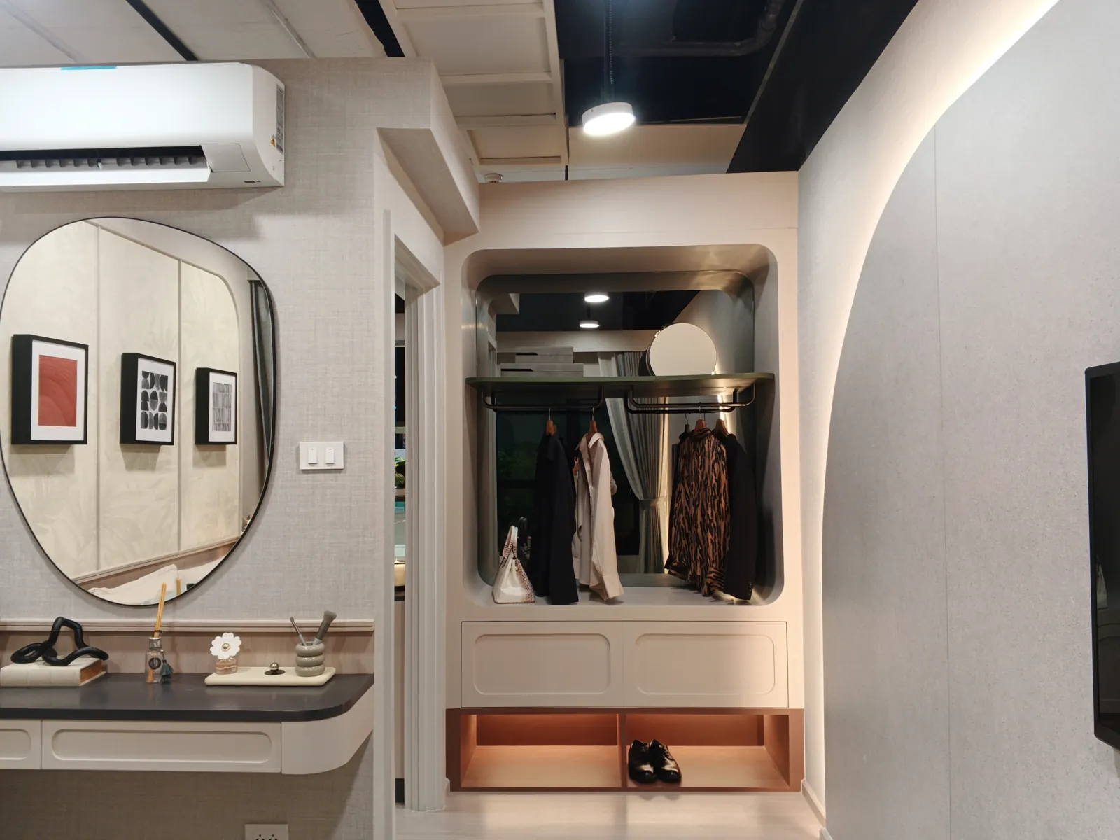 1 Bedroom show unit