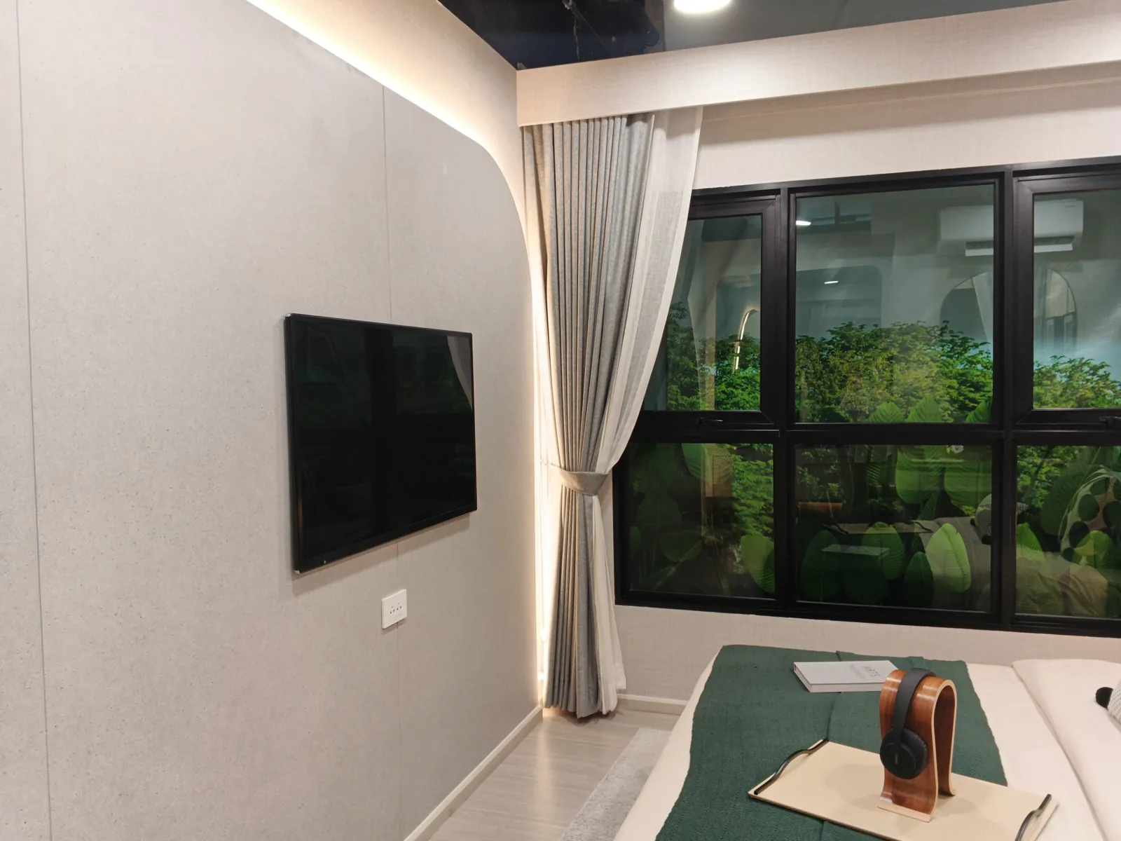 1 Bedroom show unit