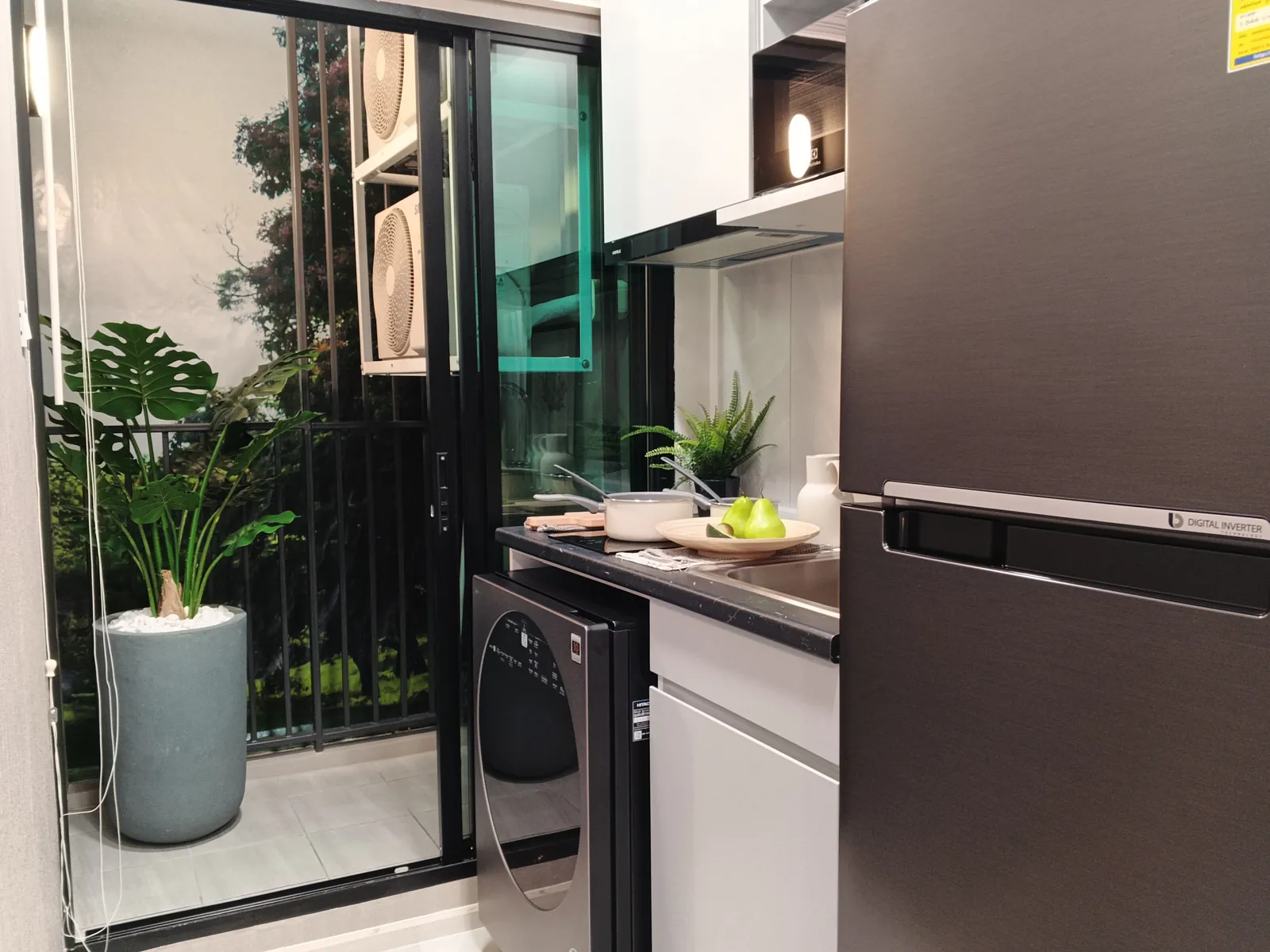 1 Bedroom show unit