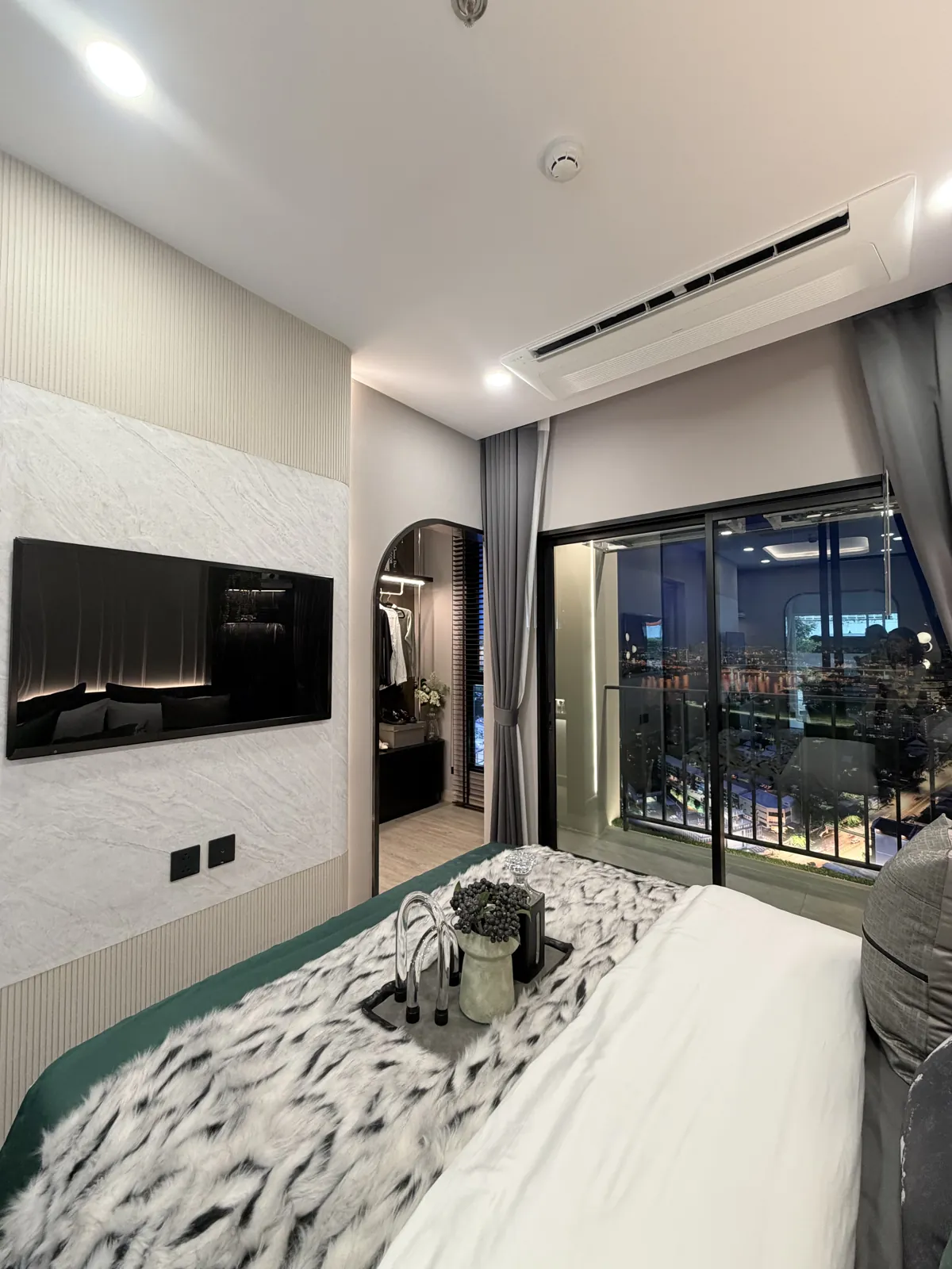 1 Bedroom show unit