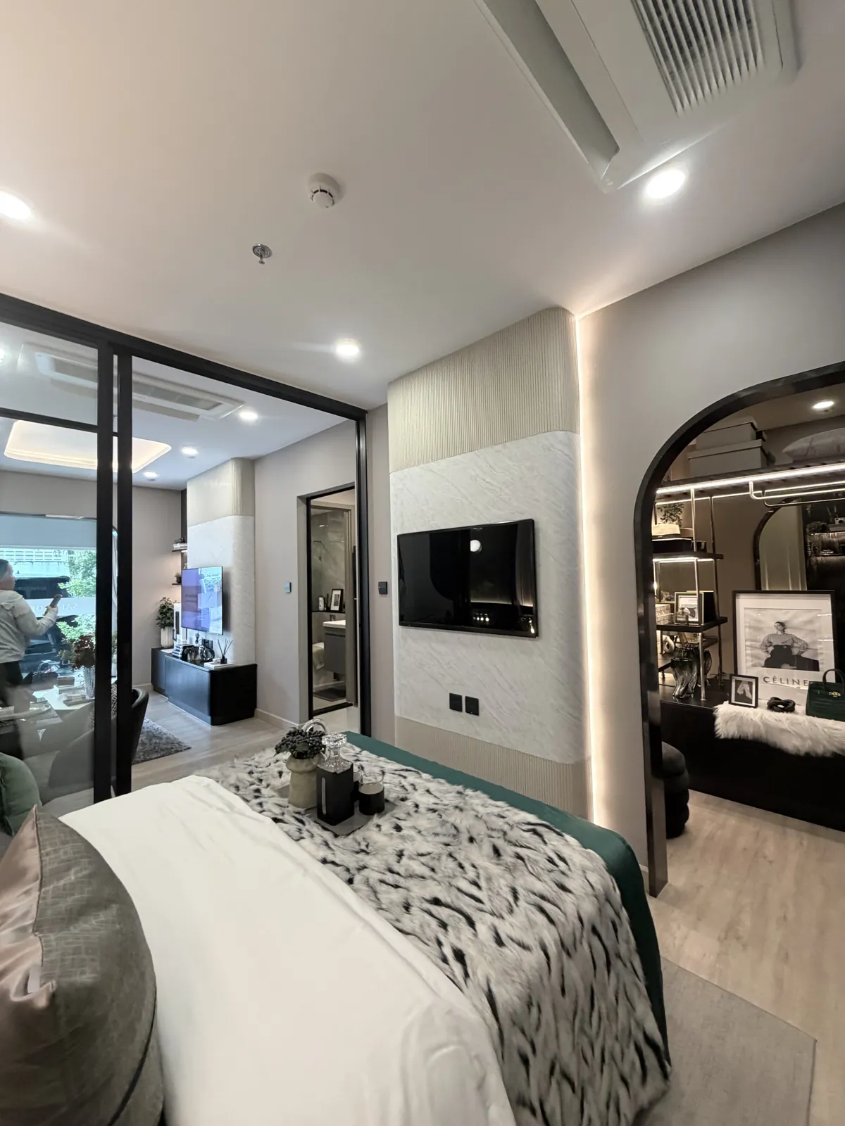 1 Bedroom show unit