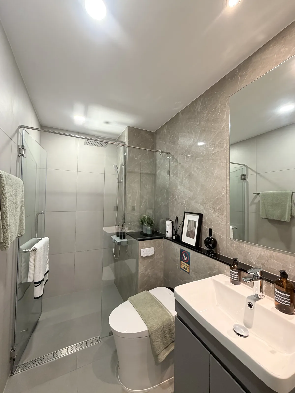 1 Bedroom show unit
